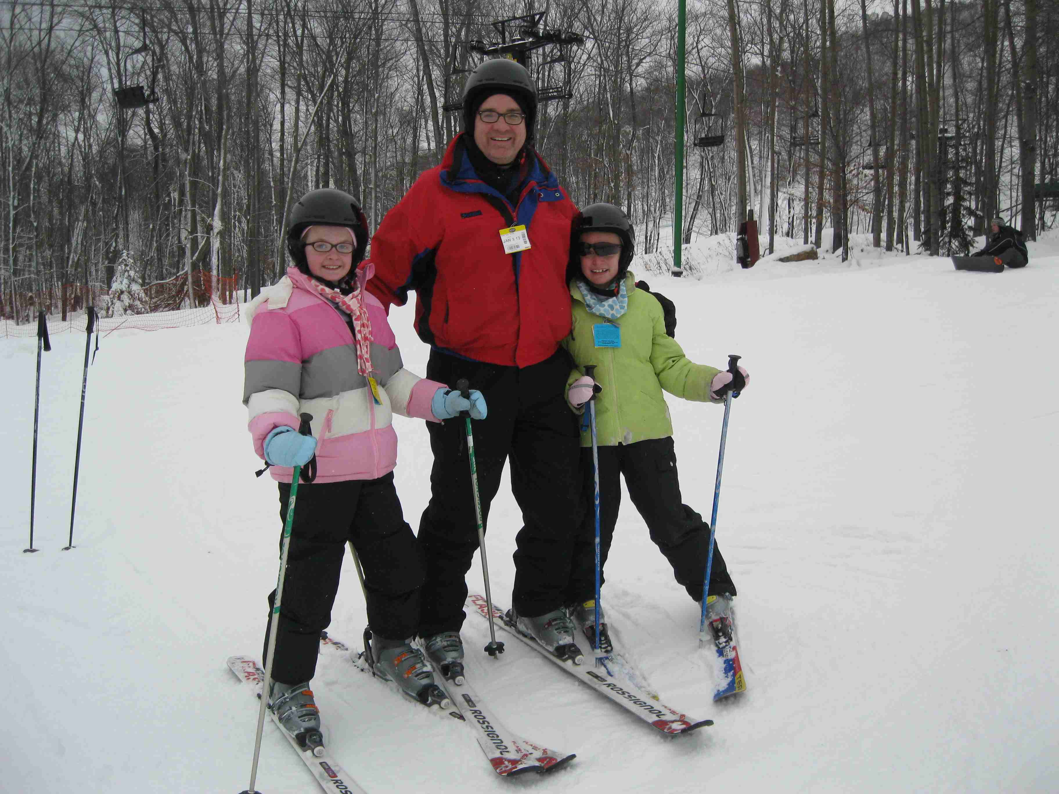 2013-01-03 Dad and girls ski